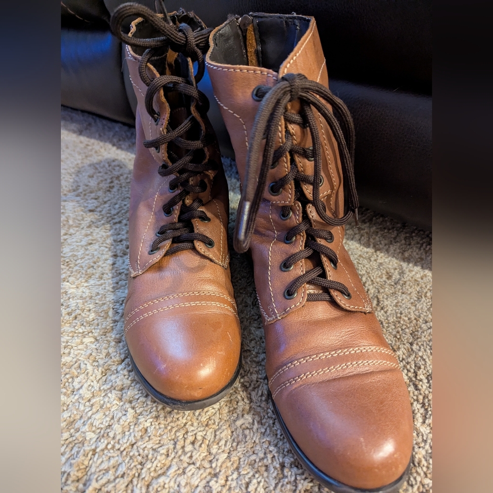 Steve Madden Brown Boots